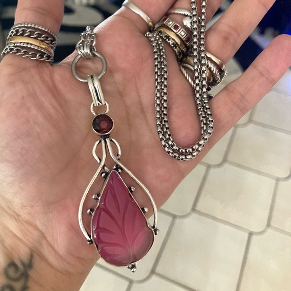 Genuine pink topaz & pink carved agate in leaf shape gemstone chain necklace - Picture 6 of 13